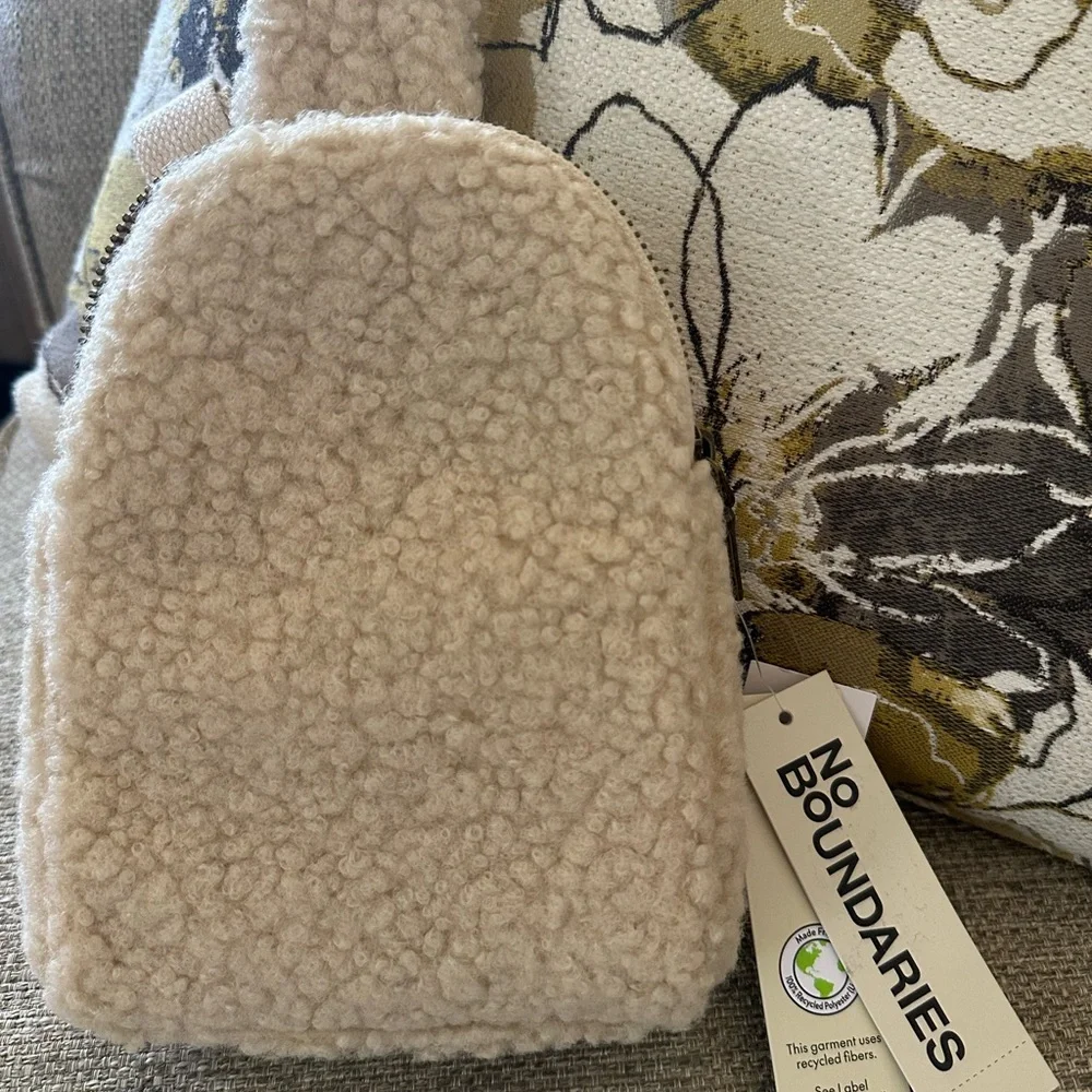 No Boundaries Soft Faux Sherpa‎ Kid's Sling Backpack Eco Friendly NWT